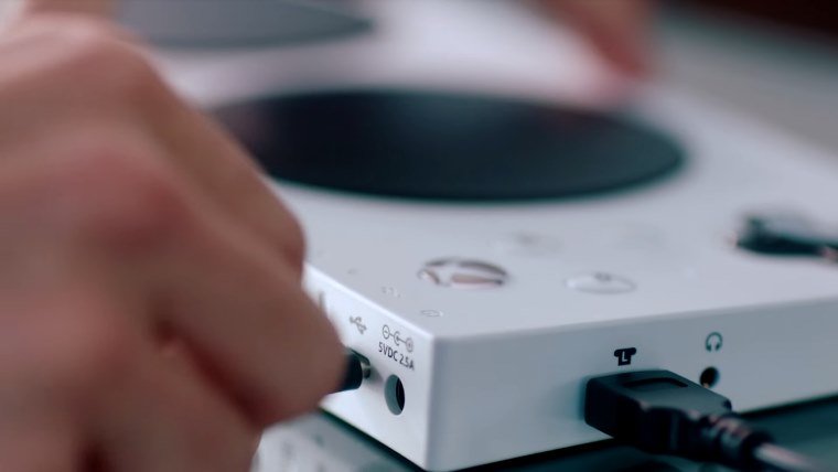 Xbox-Adaptive-Controller (1).jpg Xbox-Adaptive-Controller (1).jpg